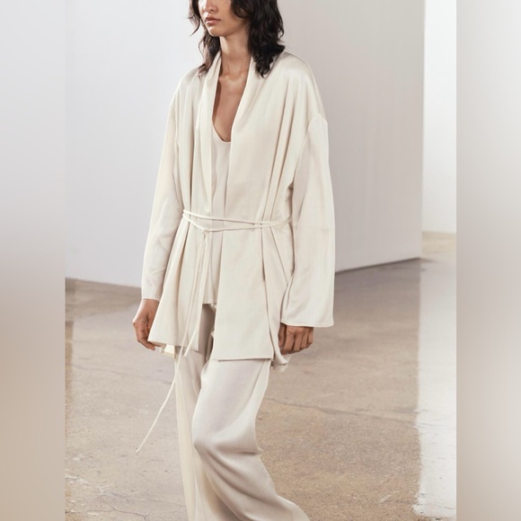 BNWT 2 pc. Pleated jacket & pants set. Size S. - Picture 1 of 7